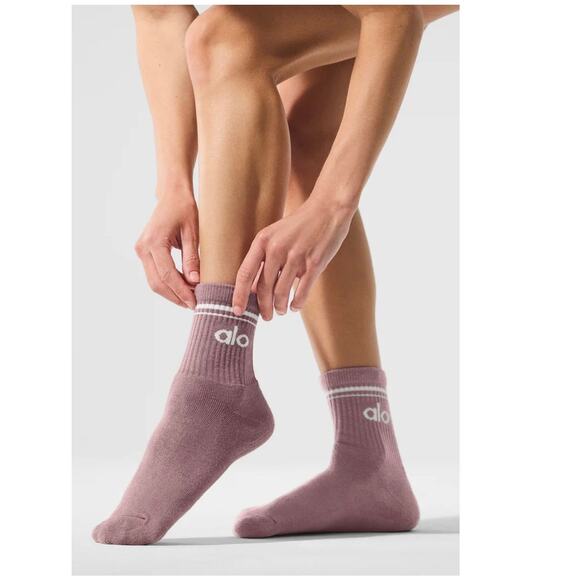 Alo Yoga Unisex Half Crew Socks SMOCKY QUARTZ - Picture 2 of 2